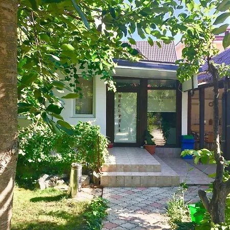 בית הארחה Ana Trident